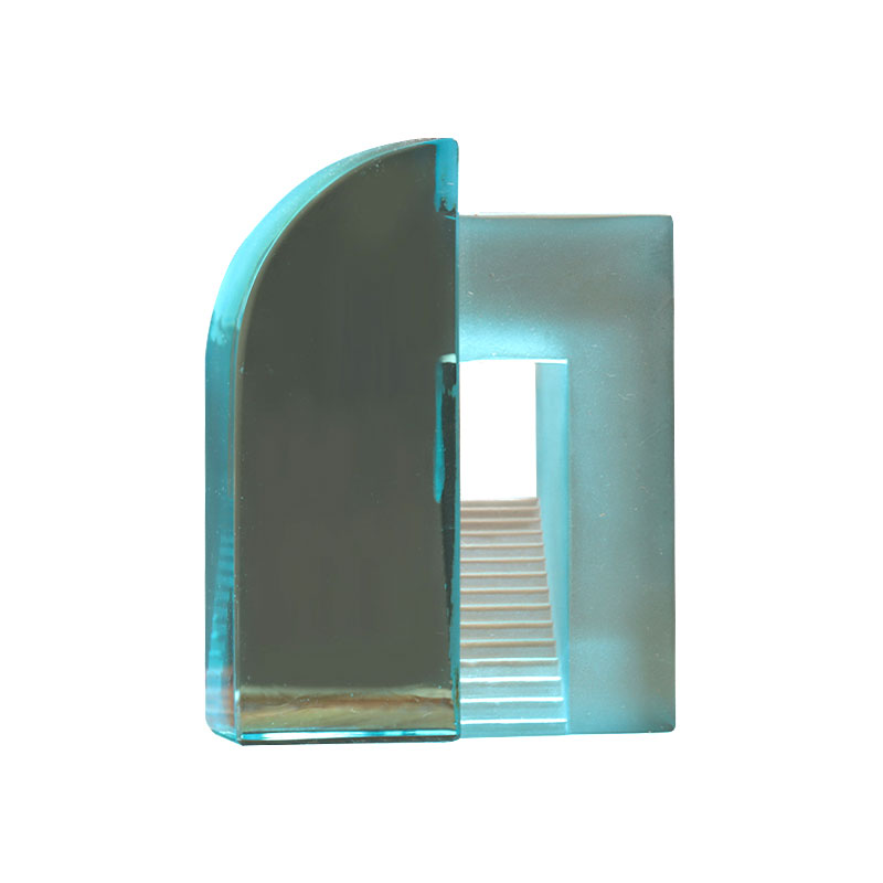 Chinesische Spielzeugornamente aus blauem Milchglas mit Farbverlauf