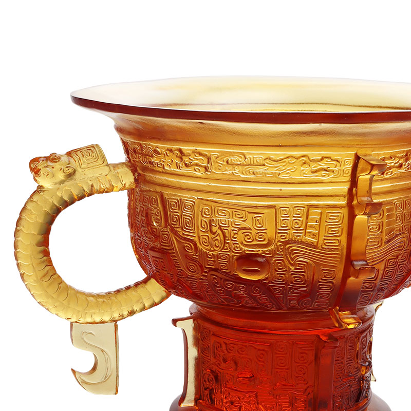 Chinesischer Dreibeinstativ mit Drachenohrengriff und Dornenmuster