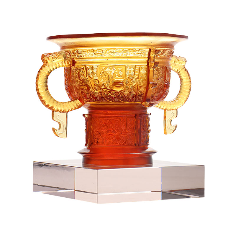 Chinesischer Dreibeinstativ mit Drachenohrengriff und Dornenmuster