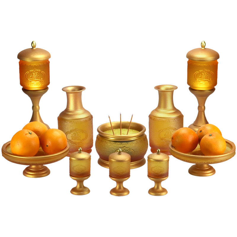 Glasopfer für den buddhistischen Tempel, um Reichtum und Schätze zu bringen