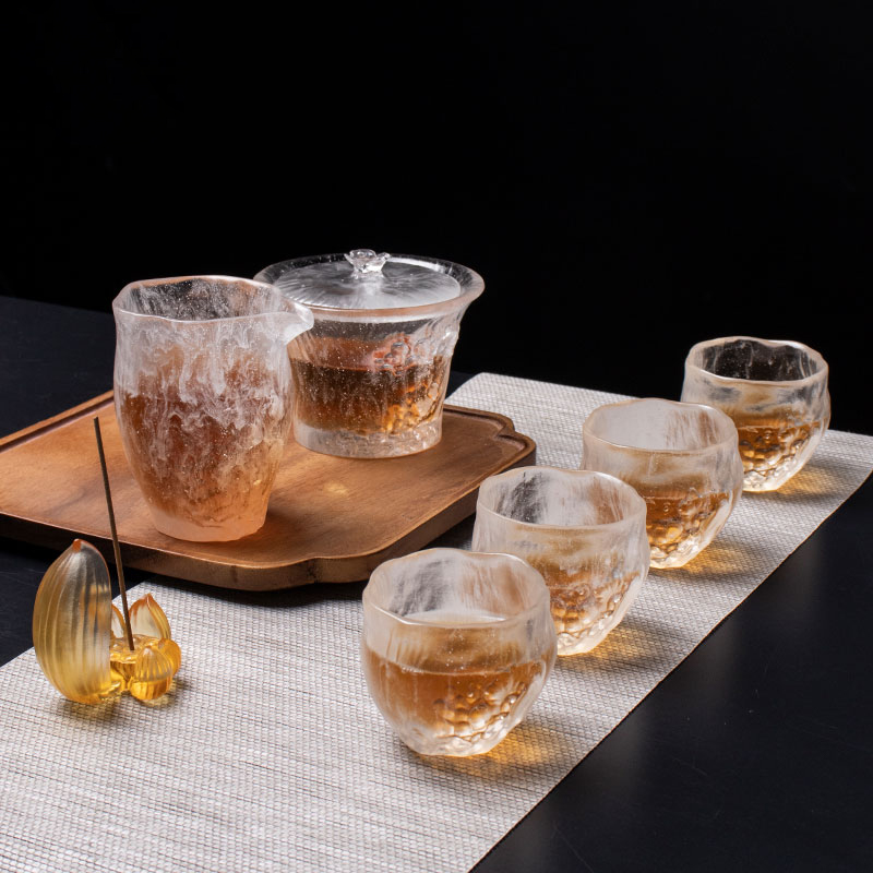 Klares Teetassen-Set mit Deckel