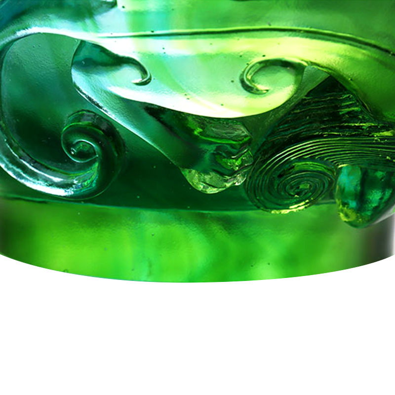 Transparenter Obstteller aus grünem Glas