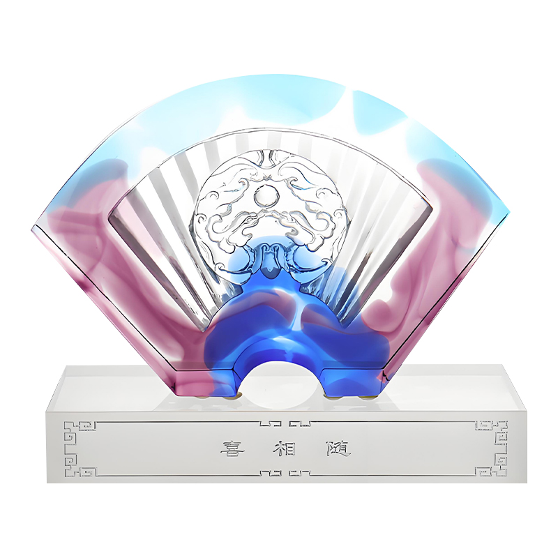 Chinesische fächerförmige glasierte Glasornamente