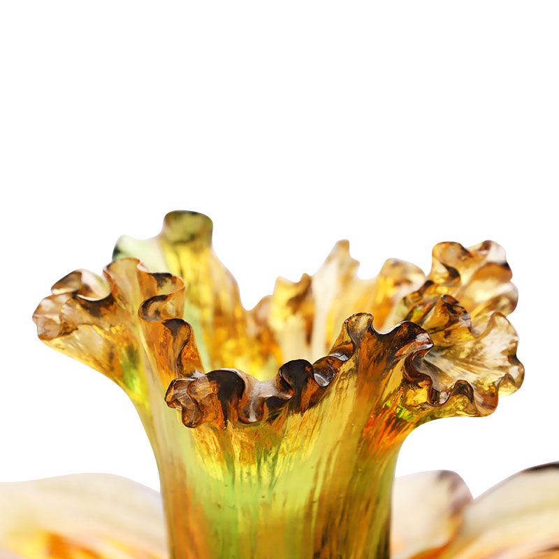 Blütenblattförmiger Kerzenhalter aus Glas