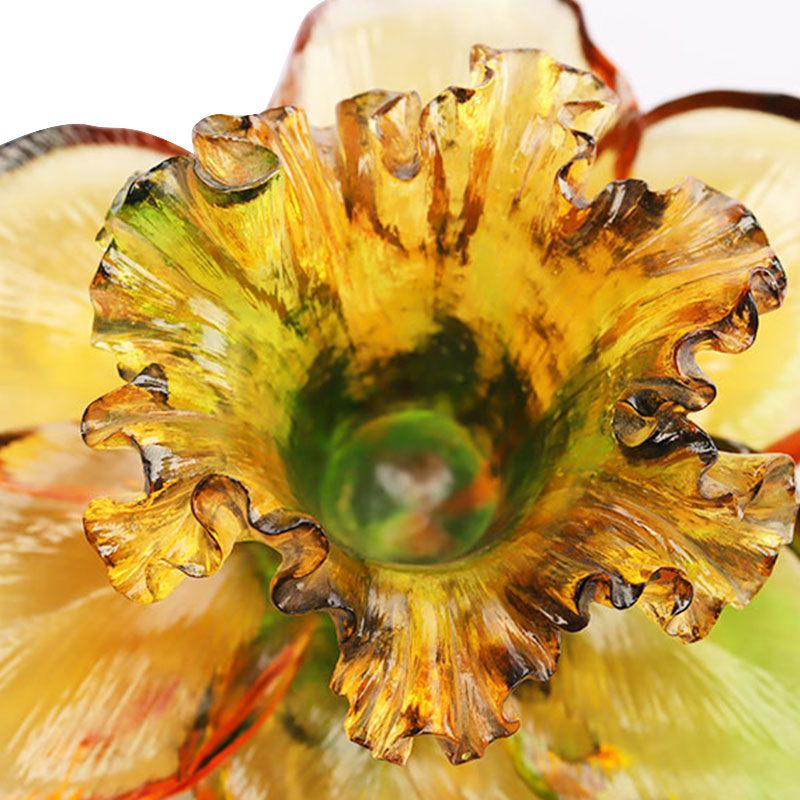 Blütenblattförmiger Kerzenhalter aus Glas