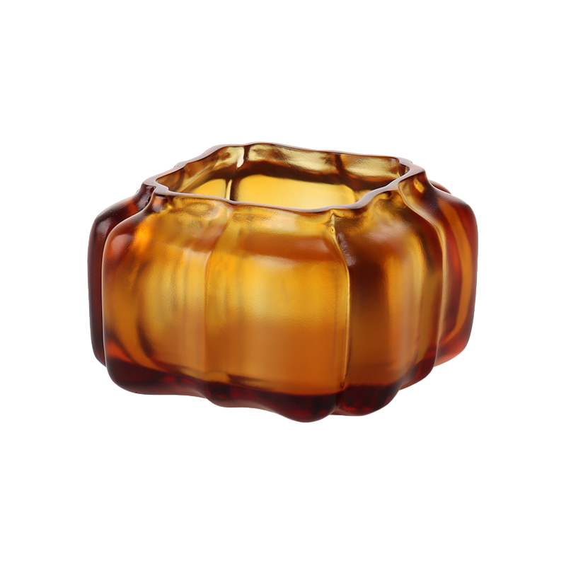 Wassertopf in Kürbisform aus violettem Kristallglas