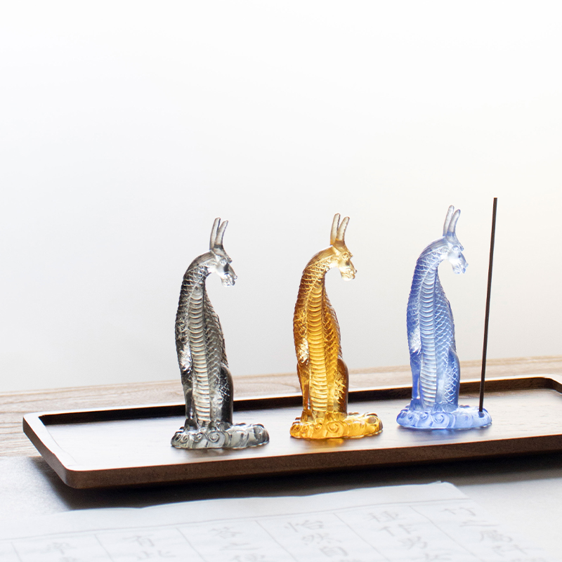 Glas-Kirin-Räucherstäbchenhalter