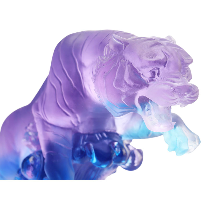 Lila-blau glasierte Tigerskulptur-Ornamente mit Farbverlauf