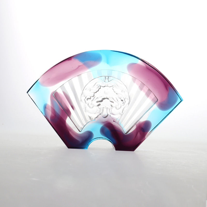 Chinesische fächerförmige glasierte Glasornamente