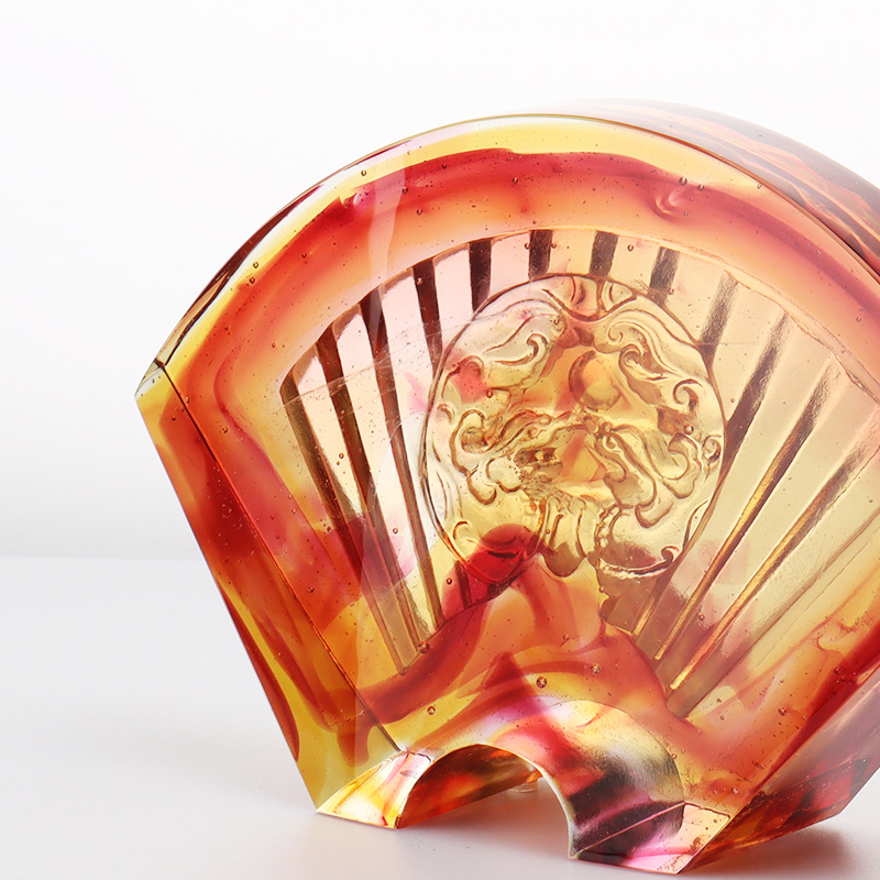 Chinesische fächerförmige glasierte Glasornamente